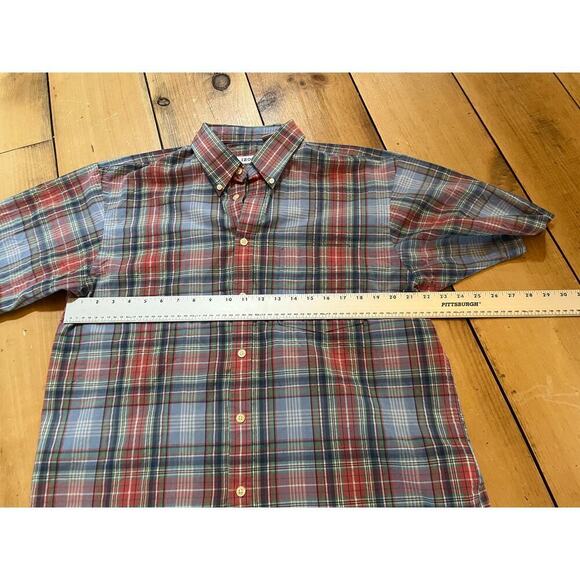 Izod Men's Plaid Button Down Shirt. Size Large. Blue/Red/Green - Picture 4 of 5